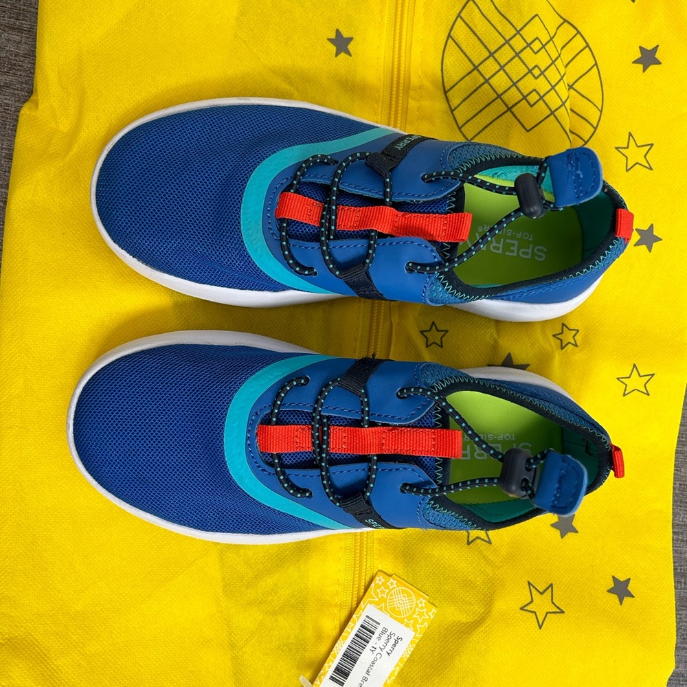 Sperry Coastal Sneakers Size 1